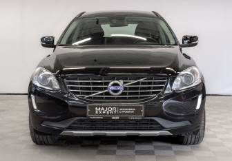 Подержанный автомобиль Volvo XC60 2017 года (3 фото)