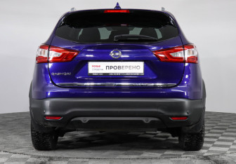 Подержанный автомобиль Nissan Qashqai 2018 года (6 фото)