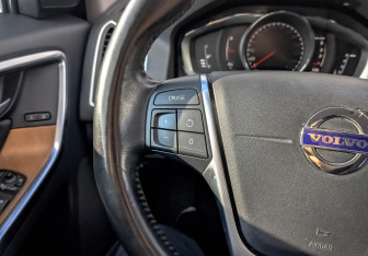 Подержанный автомобиль Volvo XC60 2016 года (26 фото)