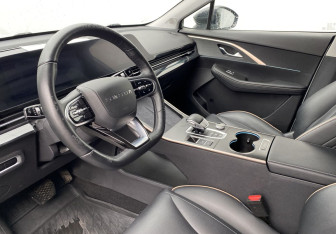 Подержанный автомобиль Omoda C5 2023 года (9 фото)