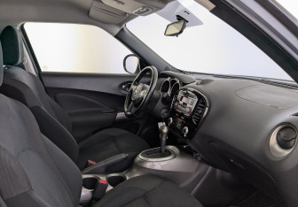 Подержанный автомобиль Nissan Juke 2013 года (11 фото)
