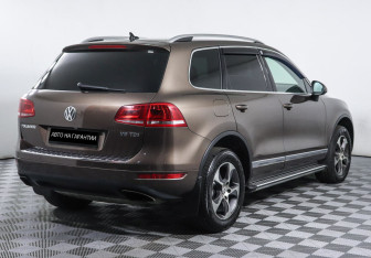 Подержанный автомобиль Volkswagen Touareg 2013 года (3 фото)