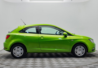 Подержанный автомобиль SEAT Ibiza Hatchback 2013 года (6 фото)