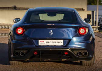 Подержанный автомобиль Ferrari FF 2015 года (8 фото)