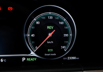 Подержанный автомобиль Voyah Free 2023 года (11 фото)