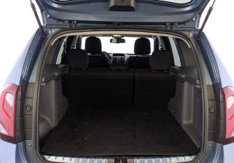 Подержанный автомобиль Renault Duster 2015 года (10 фото)