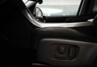 Подержанный автомобиль Land Rover Range Rover Sport 2020 года (27 фото)