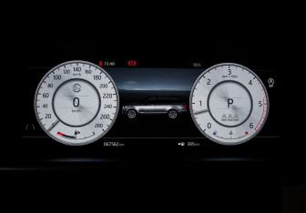 Подержанный автомобиль Land Rover Range Rover 2019 года (10 фото)