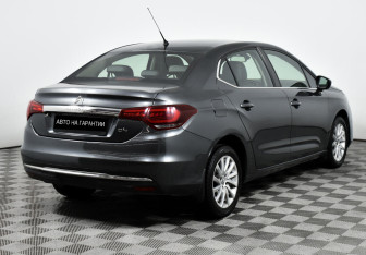 Подержанный автомобиль Citroen C4 Sedan 2018 года (3 фото)