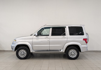 Подержанный автомобиль УАЗ Patriot 2021 года (8 фото)