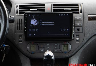 Подержанный автомобиль Ford C-MAX 2005 года (15 фото)