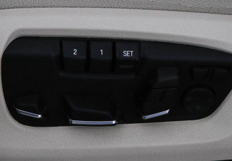 Подержанный автомобиль BMW X5 2014 года (17 фото)