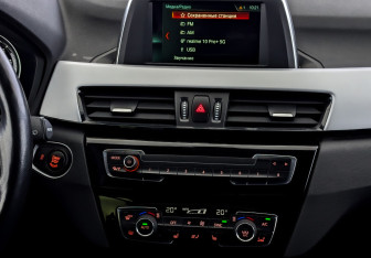 Подержанный автомобиль BMW X1 2019 года (15 фото)