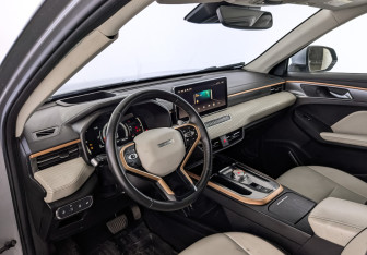 Подержанный автомобиль Haval Jolion 2022 года (14 фото)