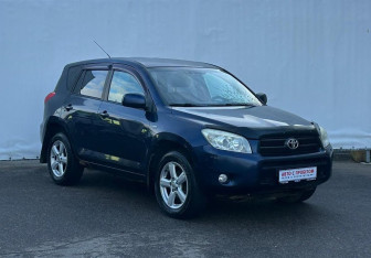 Подержанный автомобиль Toyota RAV4 2007 года (3 фото)