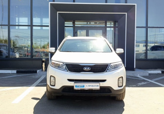 Подержанный автомобиль Kia Sorento 2016 года (2 фото)