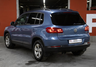 Подержанный автомобиль Volkswagen Tiguan 2011 года (7 фото)