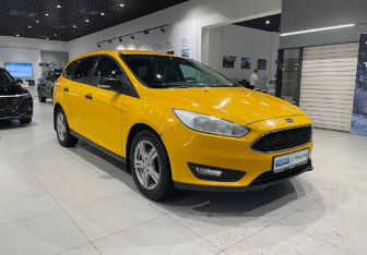Подержанный автомобиль Ford Focus Wagon 2016 года (3 фото)