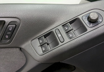 Подержанный автомобиль Volkswagen Tiguan 2010 года (12 фото)