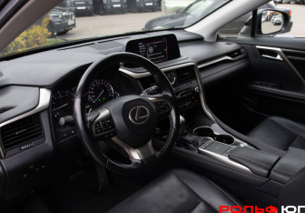 Подержанный автомобиль Omoda C5 2024 года (10 фото)