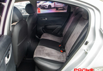 Подержанный автомобиль Kia Rio Sedan 2017 года (8 фото)