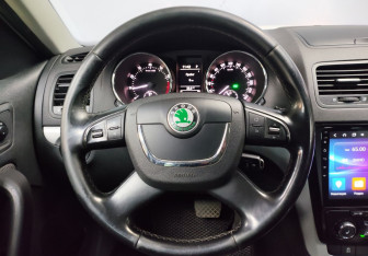 Подержанный автомобиль Skoda Yeti 2013 года (14 фото)