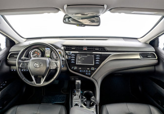 Подержанный автомобиль Toyota Camry Sedan 2020 года (14 фото)