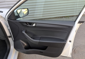 Подержанный автомобиль Skoda Rapid Liftback 2021 года (24 фото)