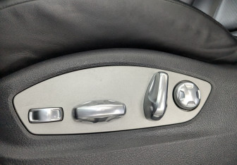 Подержанный автомобиль Porsche Macan 2014 года (21 фото)