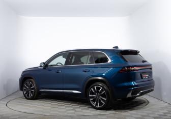 Подержанный автомобиль Geely Monjaro 2024 года (7 фото)