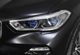 Подержанный автомобиль BMW X5 2020 года (7 фото)