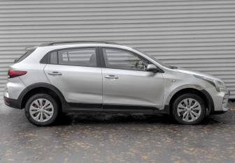 Подержанный автомобиль Kia Rio Hatchback 2021 года (4 фото)