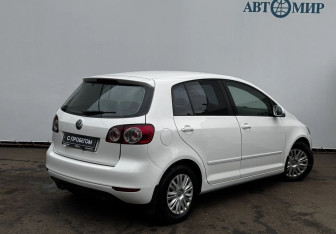 Подержанный автомобиль Volkswagen Golf Plus 2011 года (5 фото)