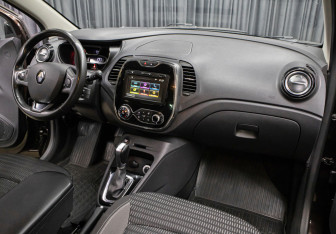 Подержанный автомобиль Renault Kaptur 2019 года (11 фото)