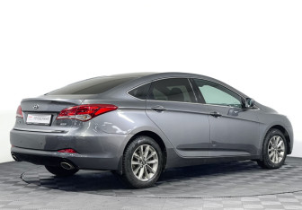 Подержанный автомобиль Hyundai i40 Sedan 2016 года (5 фото)