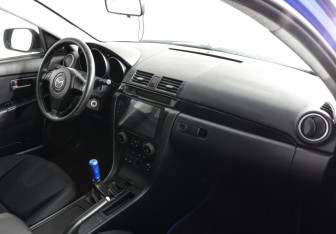 Подержанный автомобиль Mazda 3 Sedan 2005 года (6 фото)