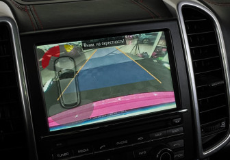 Подержанный автомобиль Porsche Cayenne 2013 года (20 фото)