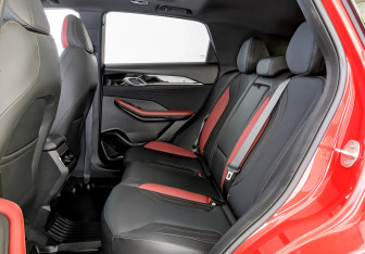 Подержанный автомобиль Geely Coolray 2024 года (12 фото)