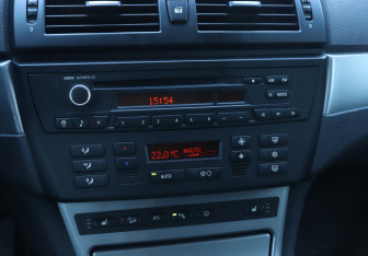 Подержанный автомобиль BMW X3 2009 года (13 фото)
