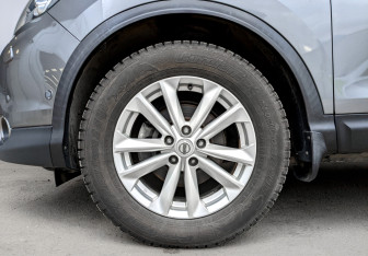 Подержанный автомобиль Nissan Qashqai 2017 года (18 фото)