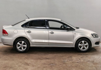 Подержанный автомобиль Volkswagen Polo Sedan 2011 года (4 фото)