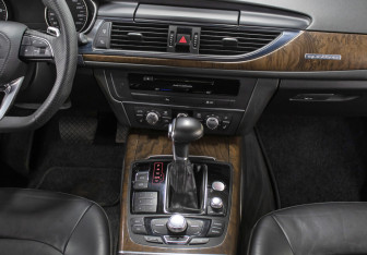 Подержанный автомобиль Audi A6 Sedan 2011 года (13 фото)