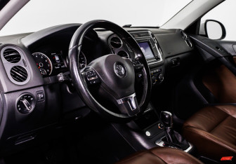Подержанный автомобиль Volkswagen Tiguan 2016 года (12 фото)