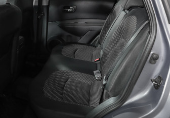 Подержанный автомобиль Nissan Qashqai 2008 года (10 фото)