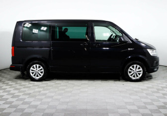 Подержанный автомобиль Volkswagen Multivan 2017 года (4 фото)