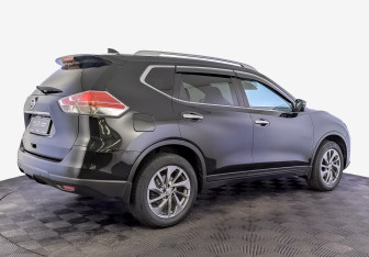 Подержанный автомобиль Nissan X-Trail 2017 года (5 фото)