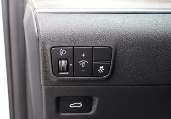 Подержанный автомобиль Kia K5 2021 года (13 фото)