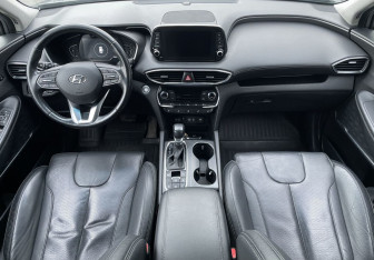 Подержанный автомобиль Hyundai Santa Fe 2019 года (10 фото)