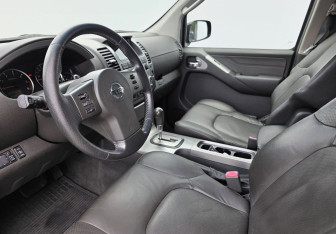 Подержанный автомобиль Nissan Pathfinder 2007 года (9 фото)