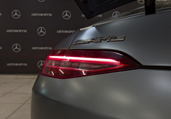 Подержанный автомобиль Mercedes-Benz AMG GT Liftback 2021 года (25 фото)